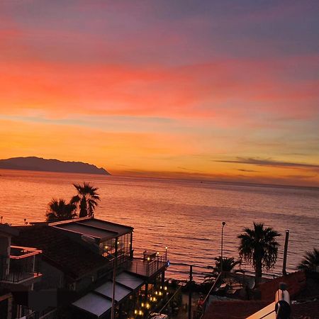 Lulubay Rooms & Suites Kuşadası Ngoại thất bức ảnh